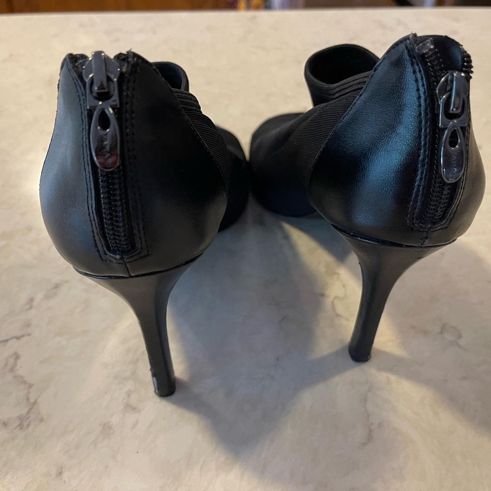 Tahari Black High Heel Peep-Toe Heels - Picture 3 of 4